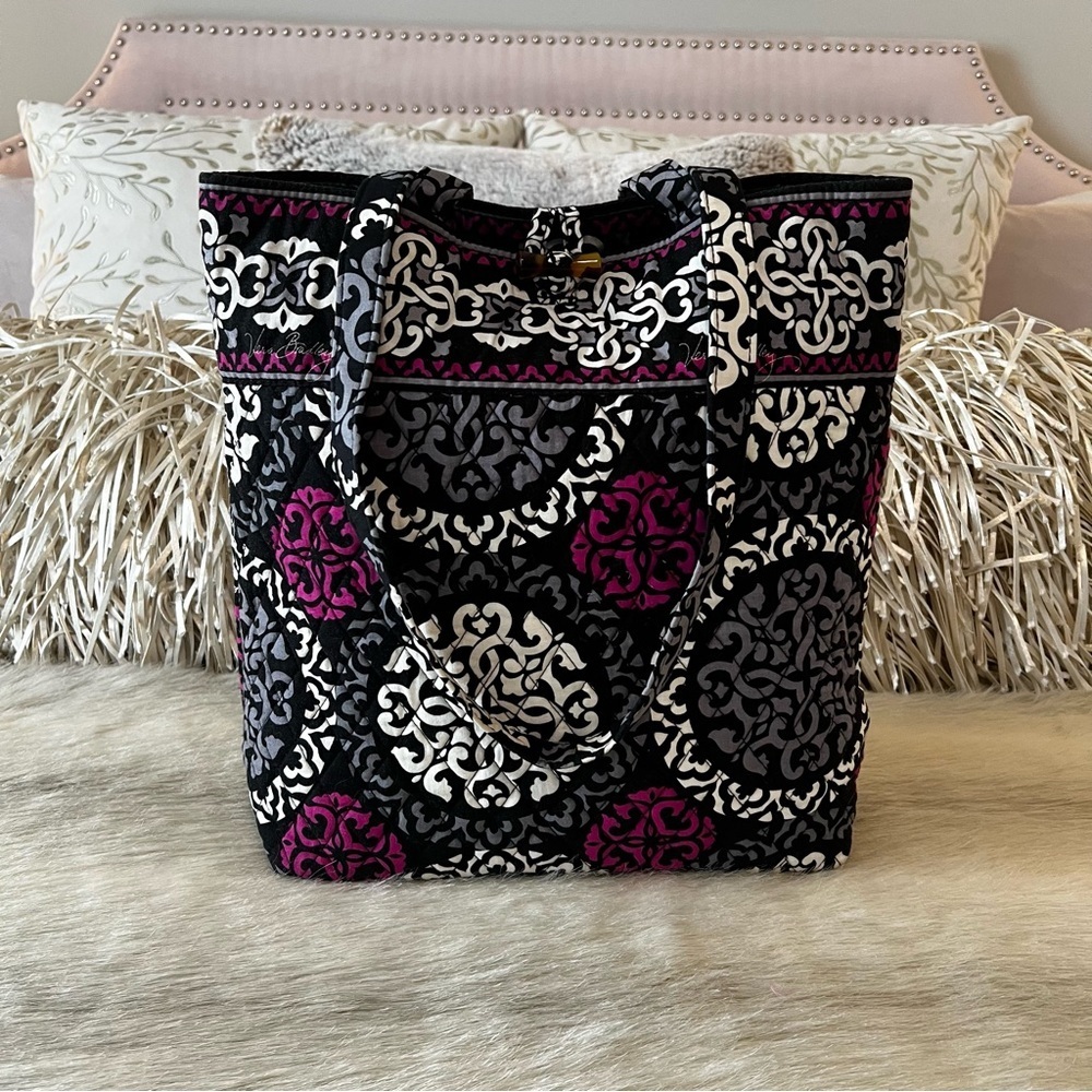 VERA BRADLEY Canterberry Magenta 2013 Medium Toggle Tote Black Hot Pink 80’s